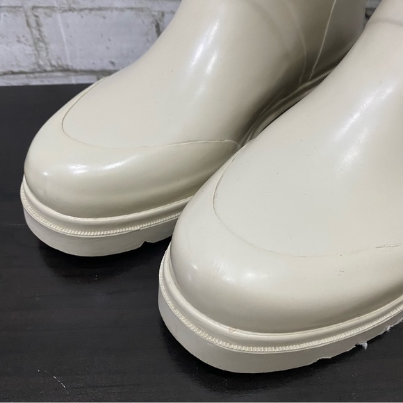 MICHAEL Michael Kors Beige Sand Textured Rubber Lugged Soles Rain Boots Size 8 - Picture 3 of 16